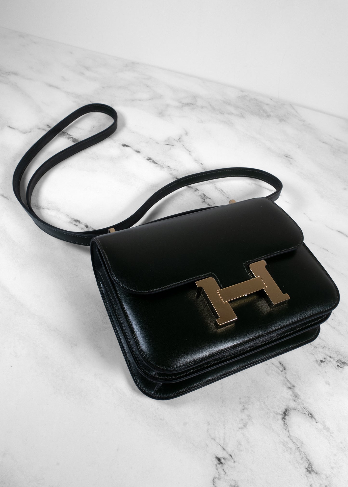 Hermès Constance 18 Box Calfskin Leather Shoulder Bag Black Gold Hardware