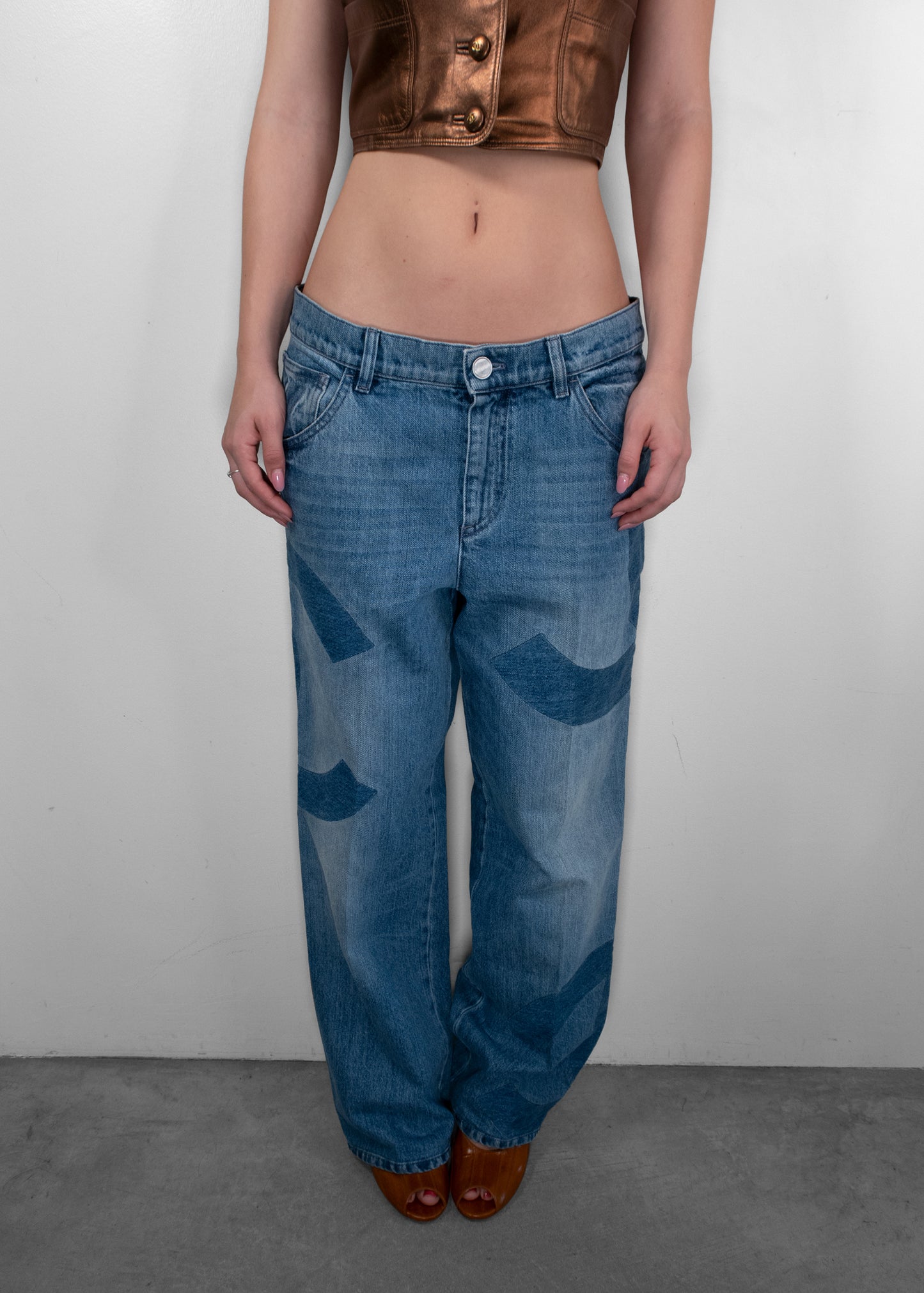 Chanel Métiers d'art 2026 Dual-Wash Shadow CC Logo Jeans