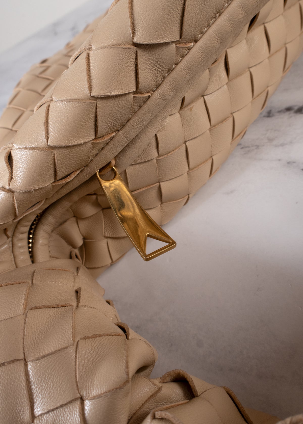 Bottega Veneta Beige Intrecciato Nappa Large Jodie Shoulder Bag