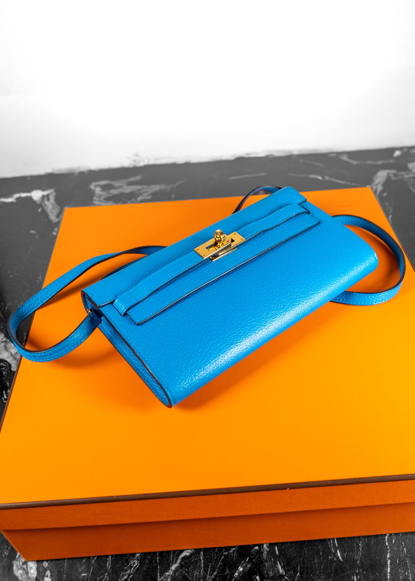 Hermès Epsom Verso To Go Bleu Frida Rouge H