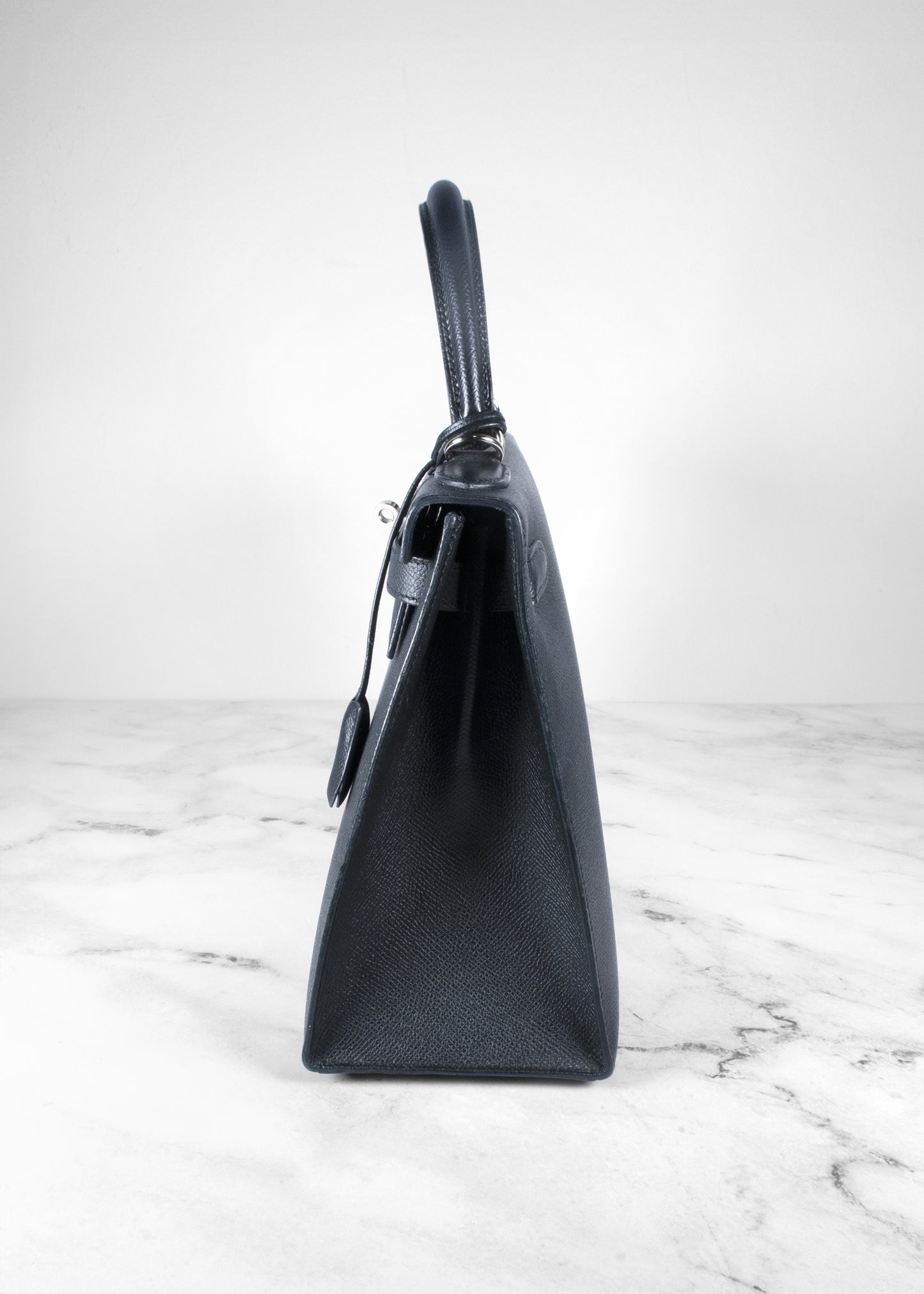 Hermès Kelly Handbag Noir Epsom with Palladium Hardware 28