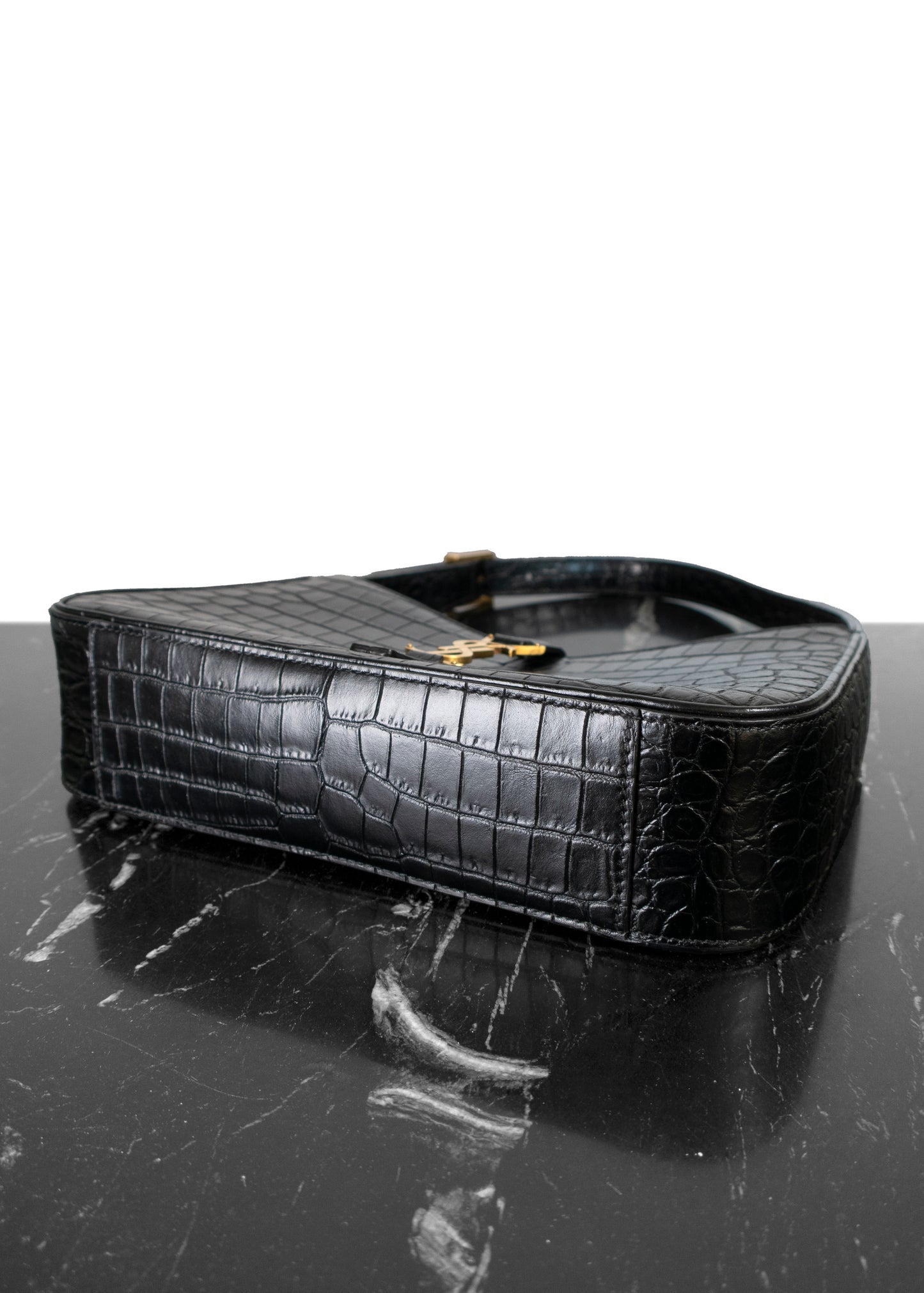 Saint Laurent Le 5 À 7 Leather Handbag