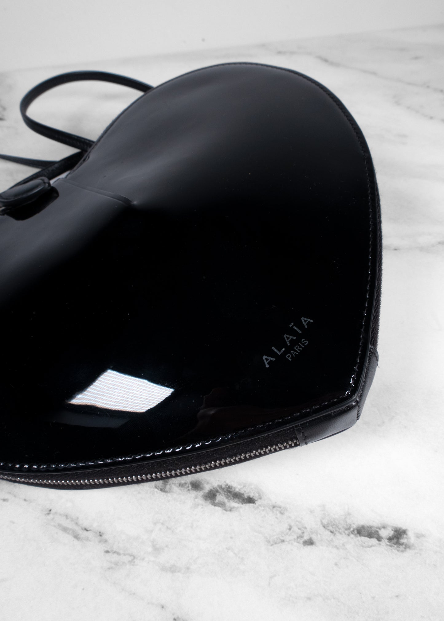 Alaïa Le Cœur Bag in Calfskin