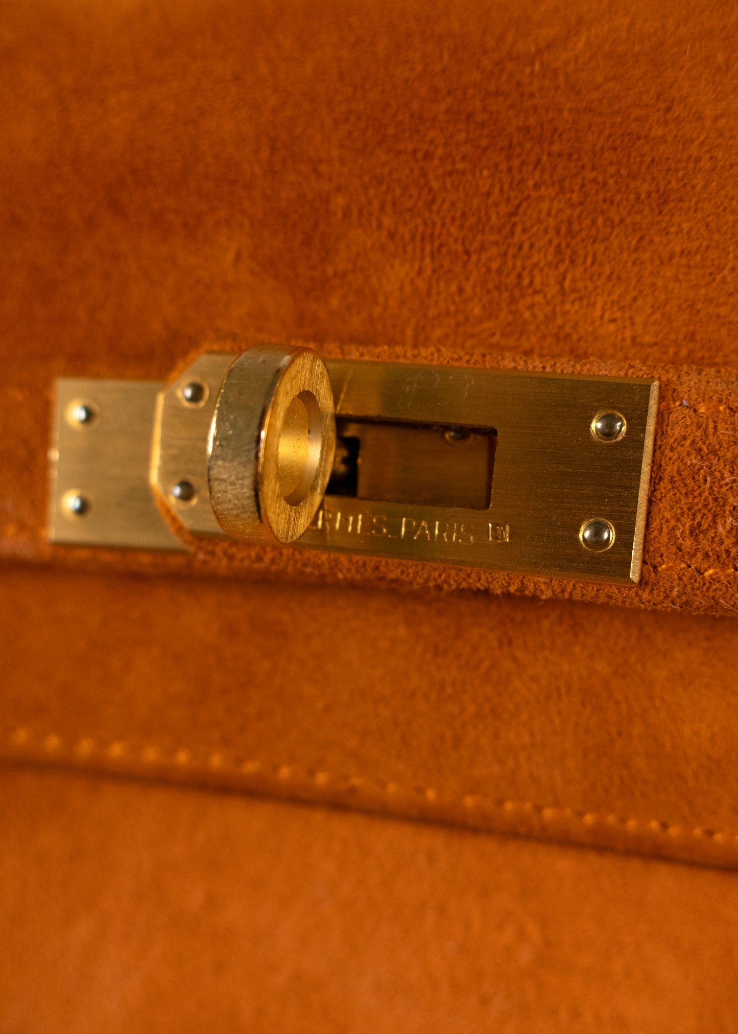 Hermès Kelly Orange Suede 25 Handbag