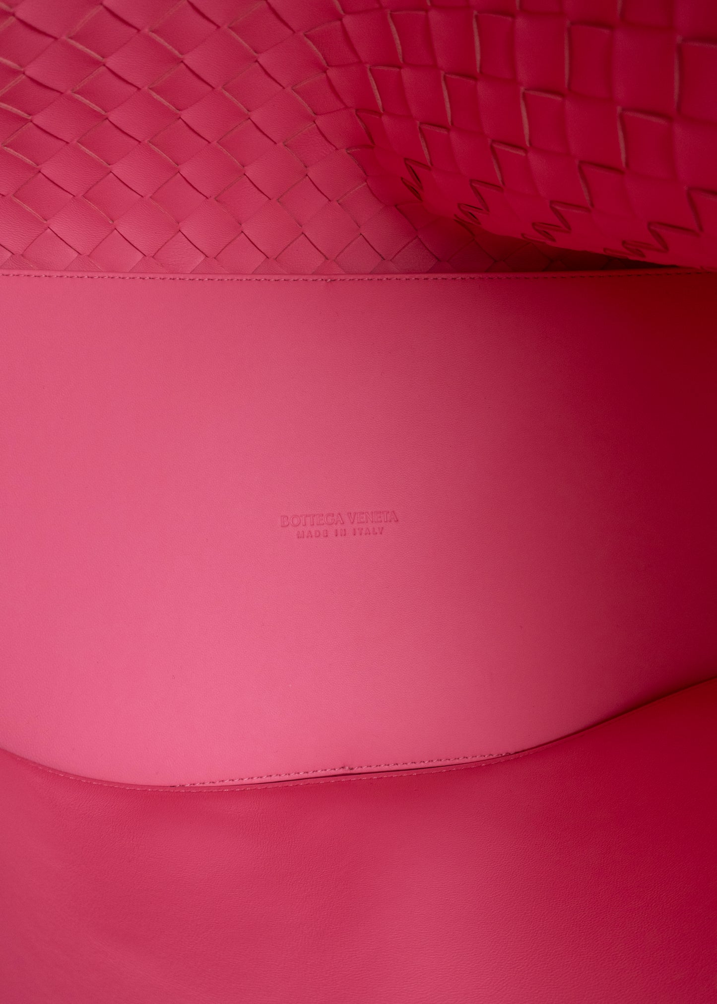 Bottega Veneta Large Andiamo Intrecciato Leather Pink Shoulder Bag