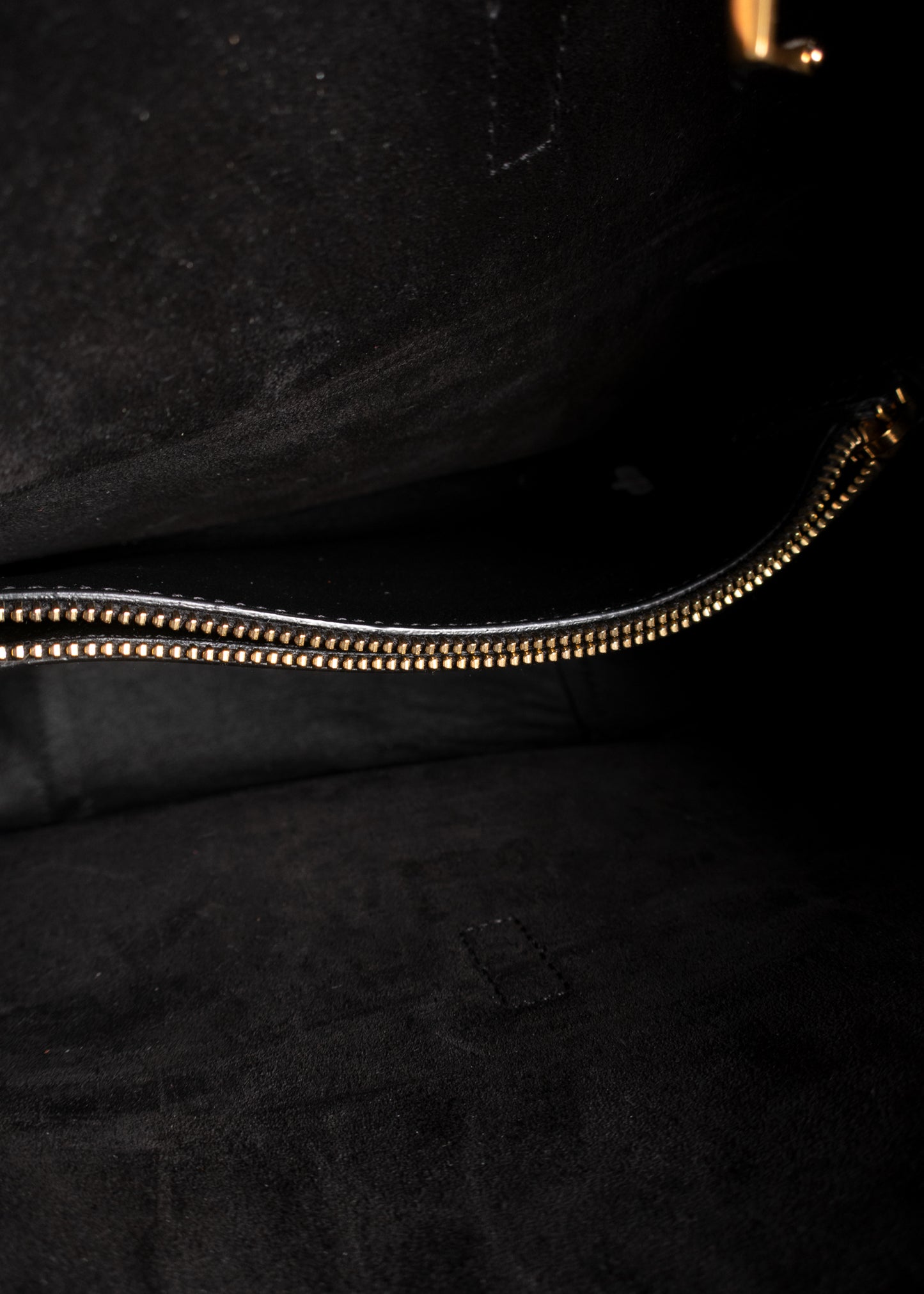 Saint Laurent Leather Le 5 à 7 2023