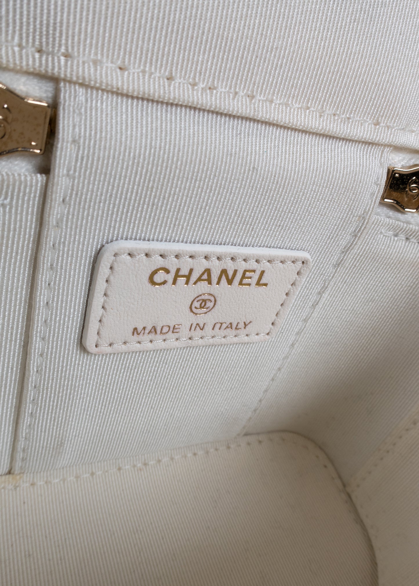Chanel 2022 Mini Pearl Crush Vanity Case