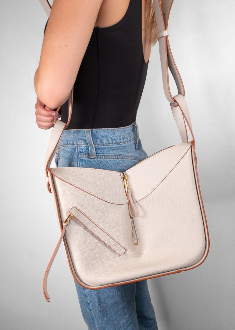 Loewe Beige Leather Shoulder Bag With A Tan Trim And Gold Zipper Detail