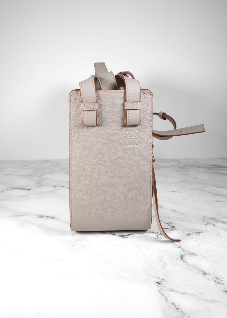 Loewe Beige Leather Shoulder Bag With A Tan Trim And Gold Zipper Detail