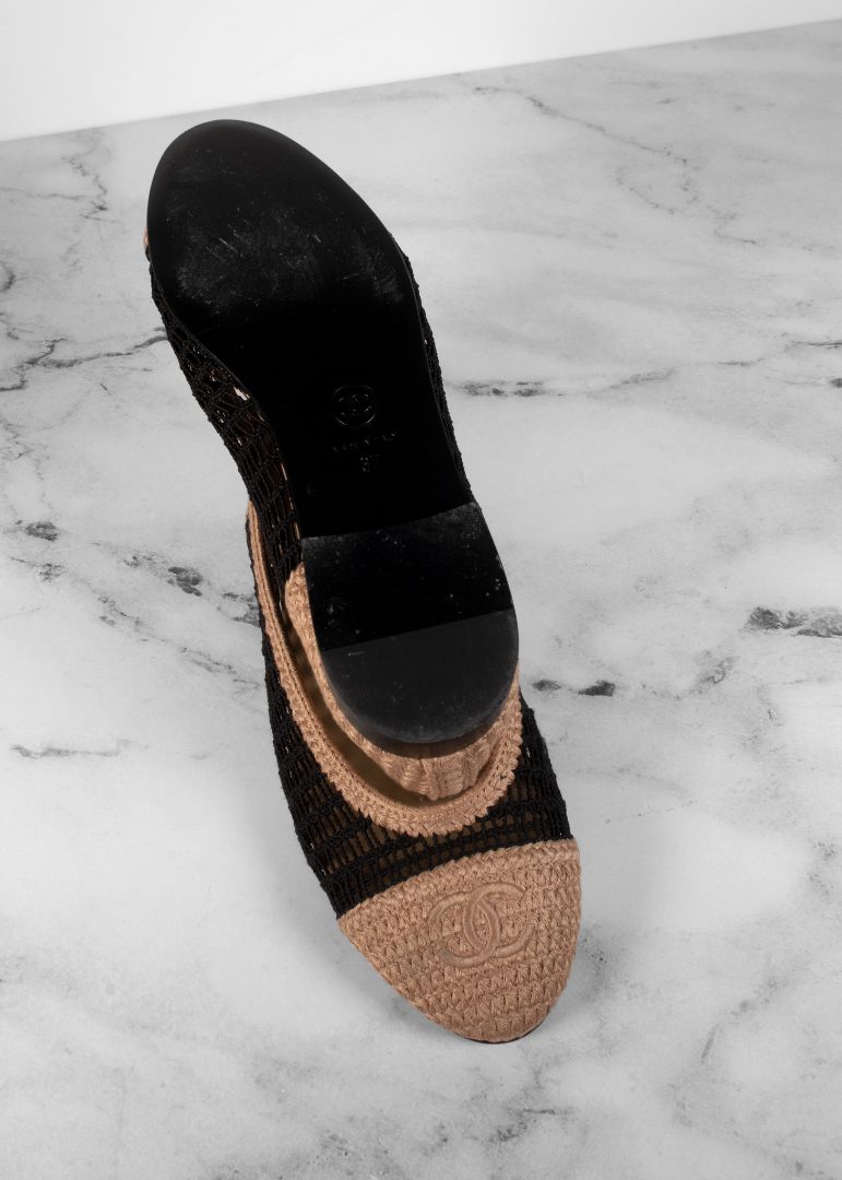 Chanel Beige And Black Woven Flats