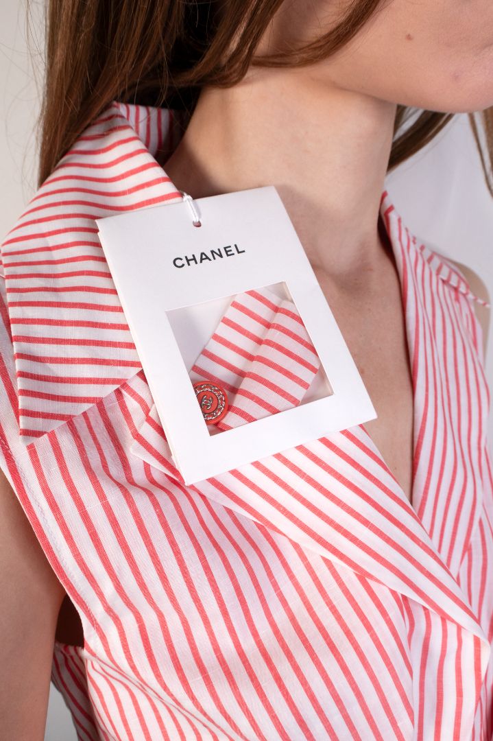 Chanel Red/white Striped Sleeveless Top With Collar
