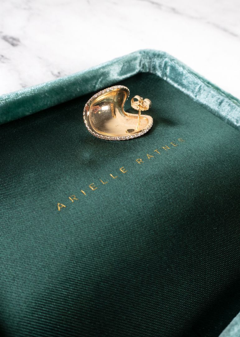 Arielle Ratner Gold Scudo Earrings With Diamonds