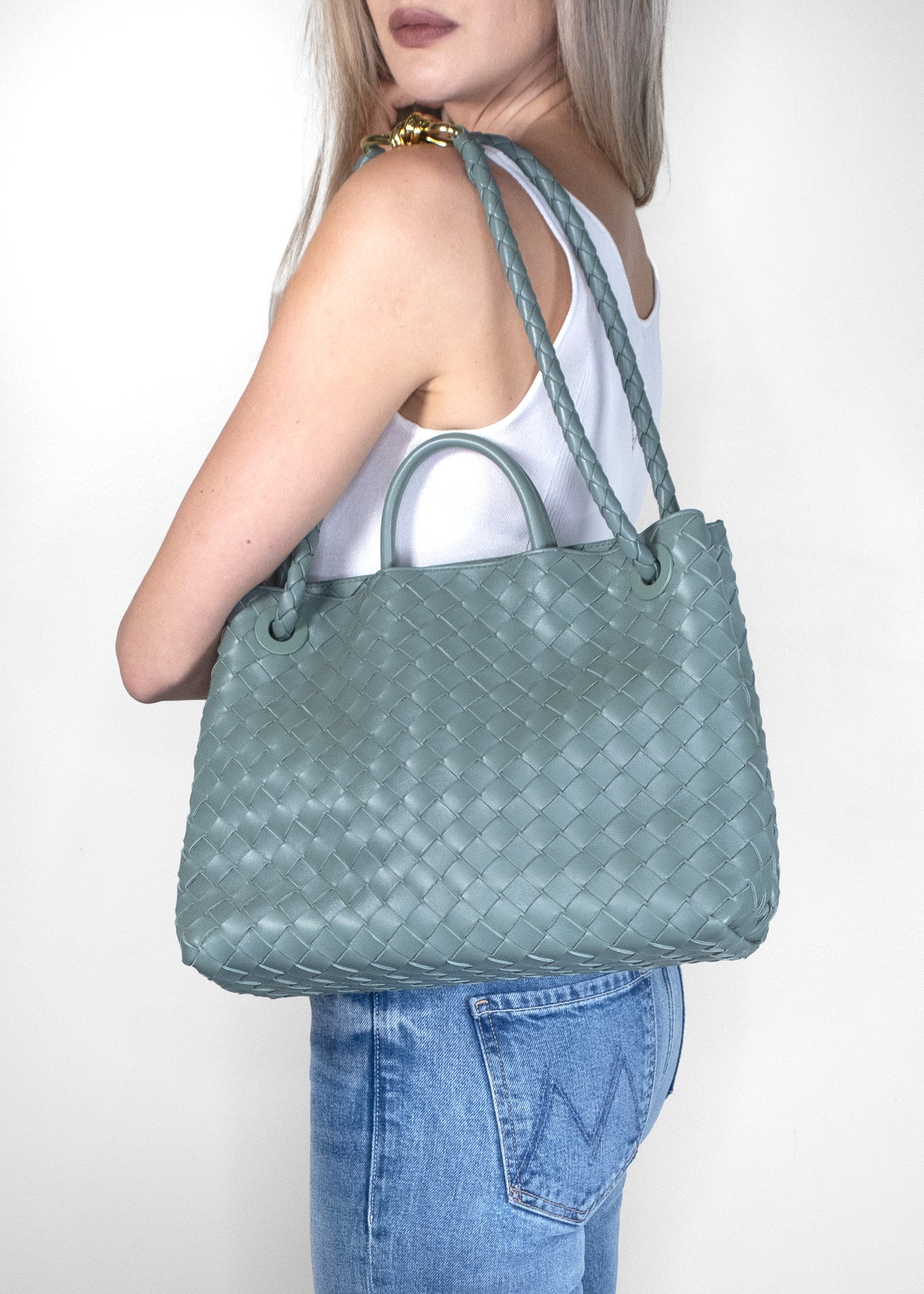 Bottega Veneta Andiamo Medium Shoulder Bag In Aloe