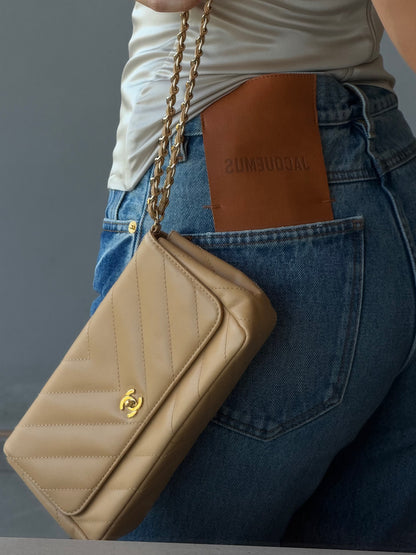Chanel Vintage Beige Chevron Lambskin Leather Chain Wristlet Clutch Bag