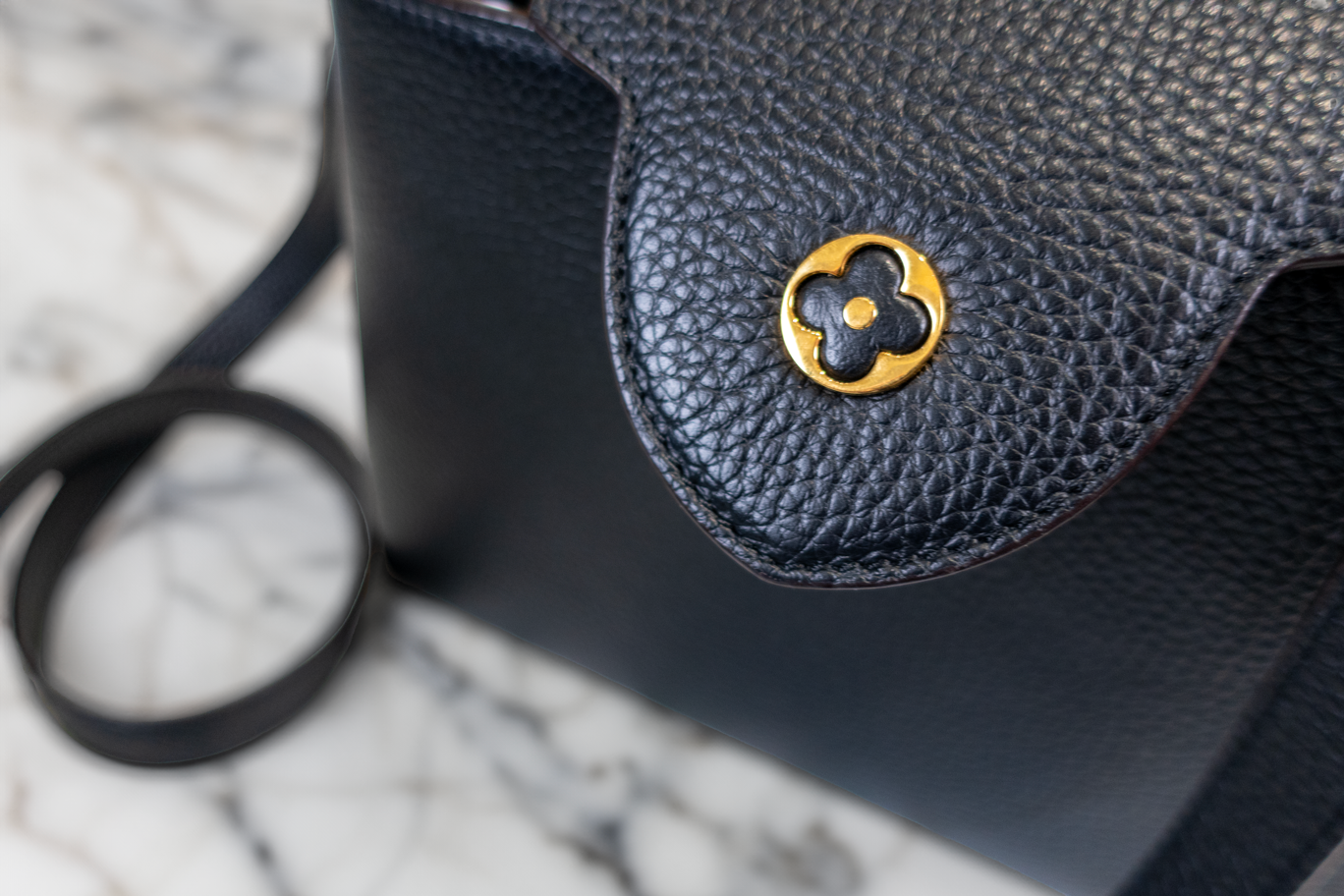 Louis Vuitton Capucines BB Taurillon Leather Noir Shoulder Bag