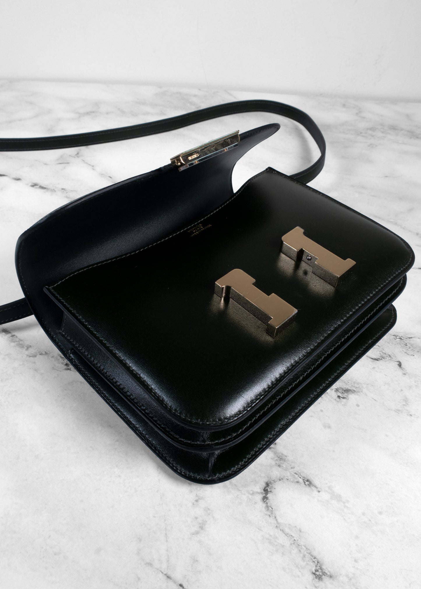 Hermès Constance 18 Box Calfskin Leather Shoulder Bag Black Gold Hardware