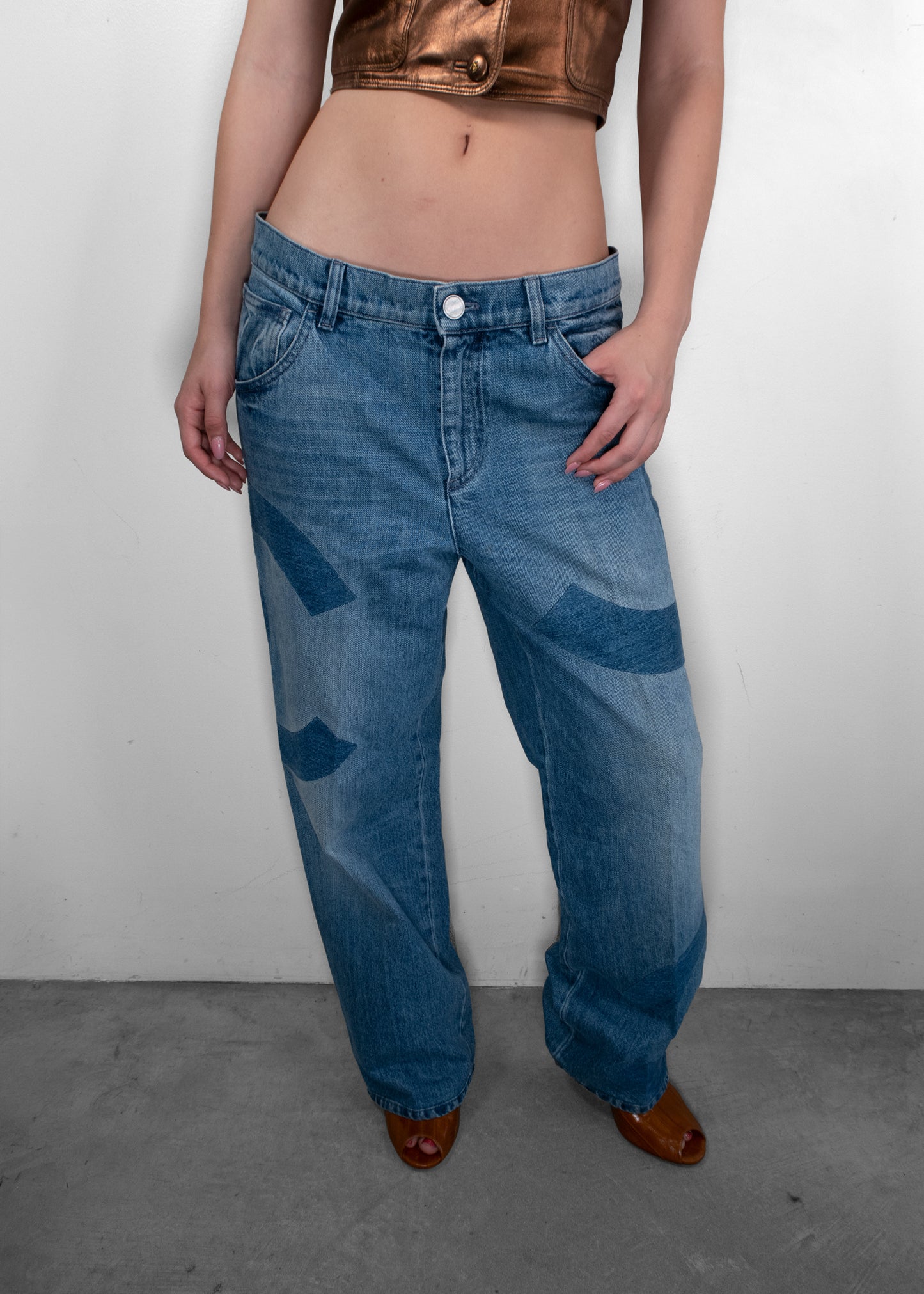 Chanel Métiers d'art 2026 Dual-Wash Shadow CC Logo Jeans