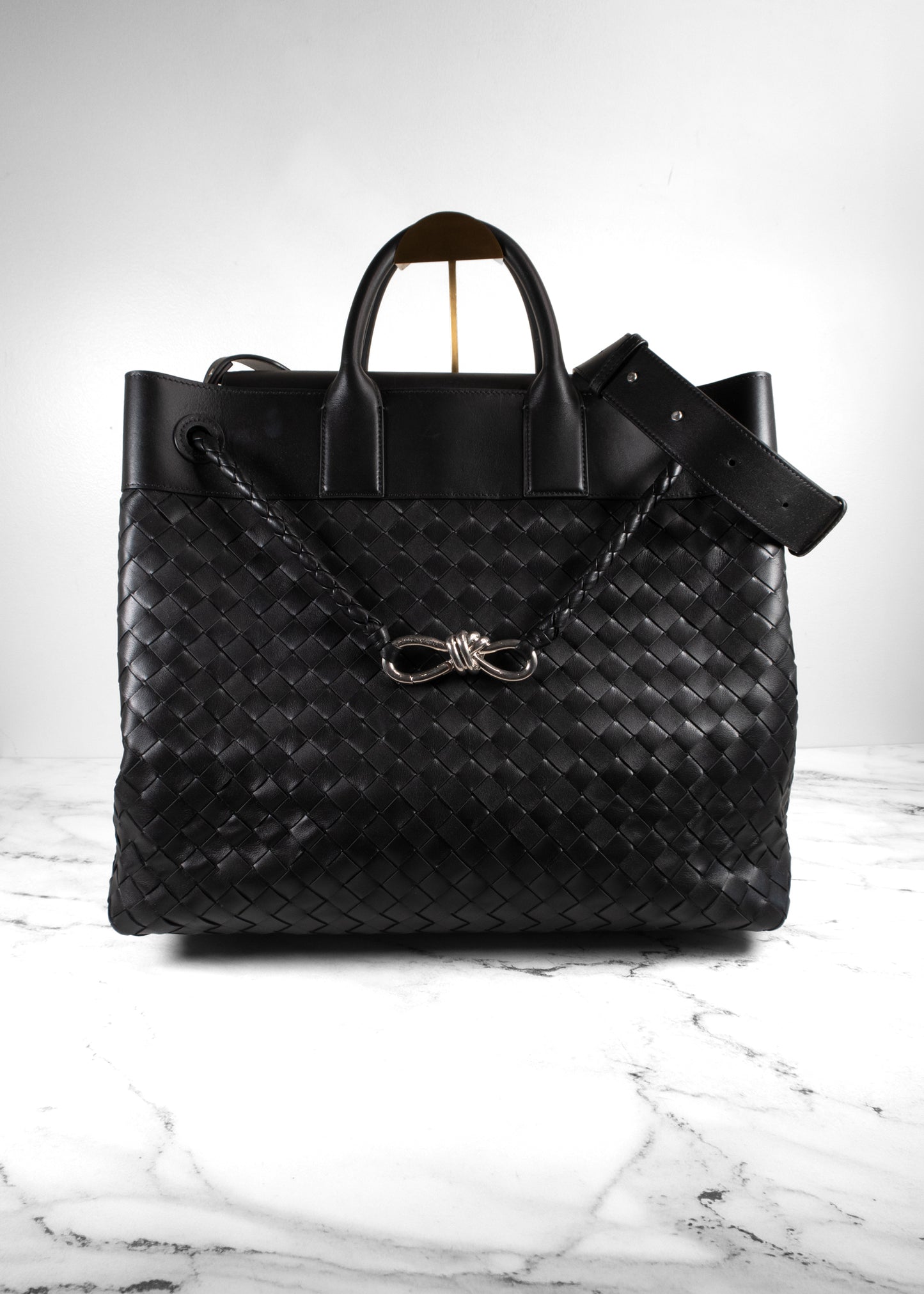 Bottega Veneta Black Large Andiamo Voyager Intrecciato Tote Bag