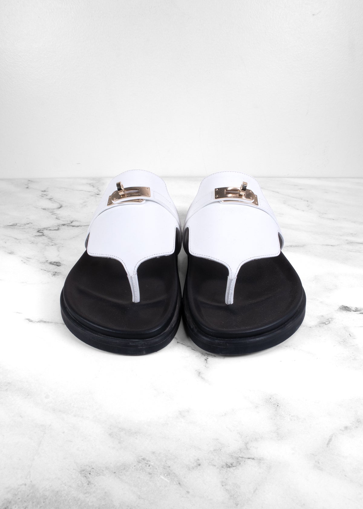 Hermès Empire White Calfskin Kelly Buckle Thong Sandals