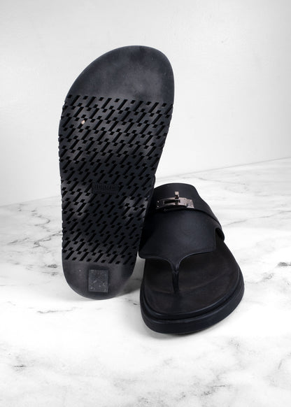 Hermès Empire Noir Calfskin Palladium Kelly Buckle Thong Sandals