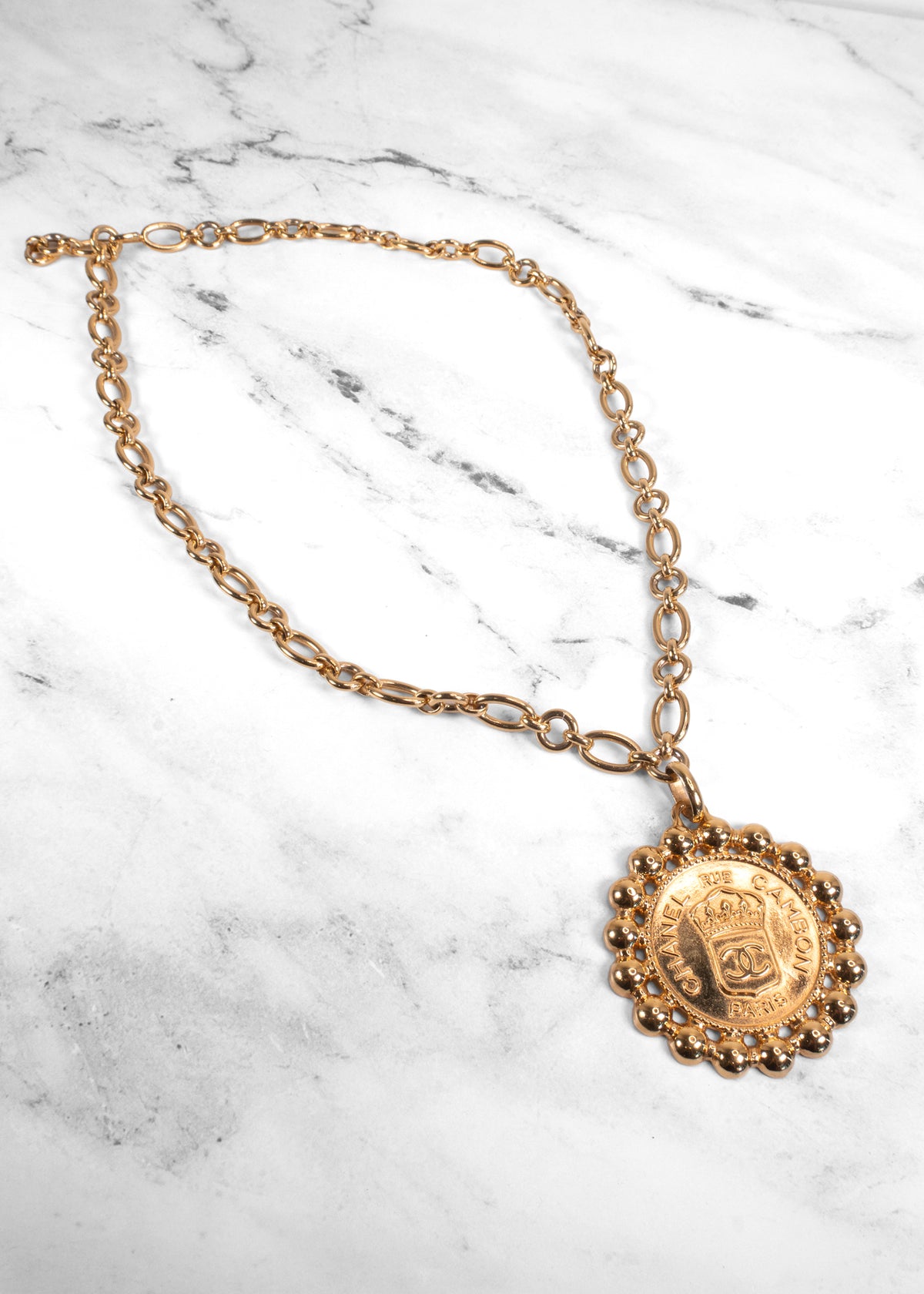 Chanel Vintage 2004 Red Leather Razor Blade CC Gold Chain Belt