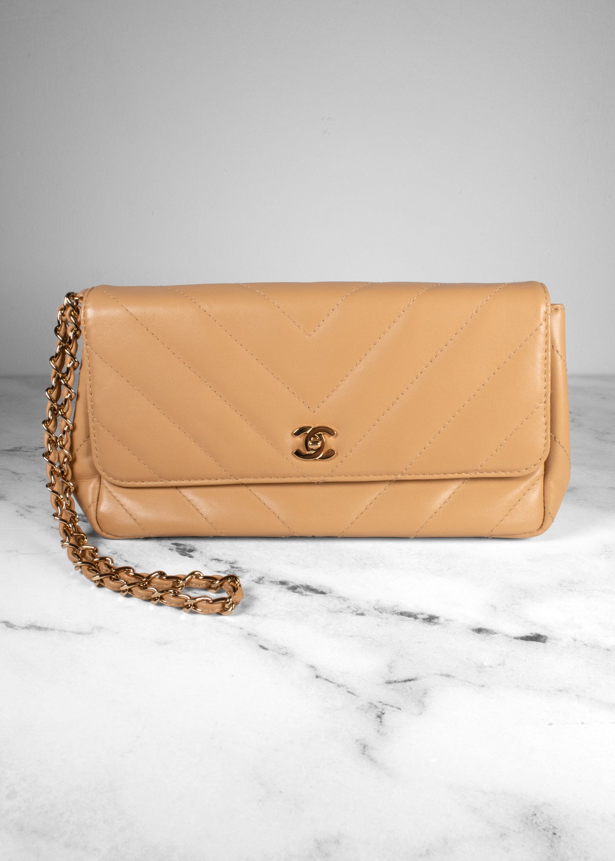 Chanel Vintage Beige Chevron Lambskin Leather Chain Wristlet Clutch Bag