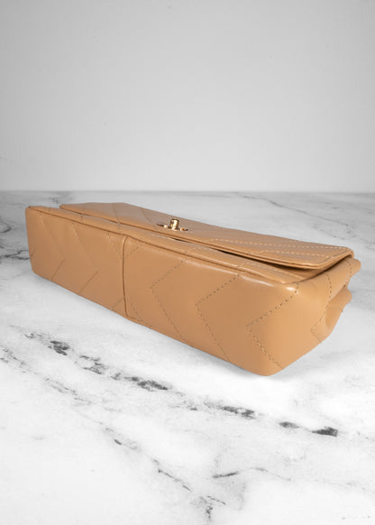 Chanel Vintage Beige Chevron Lambskin Leather Chain Wristlet Clutch Bag