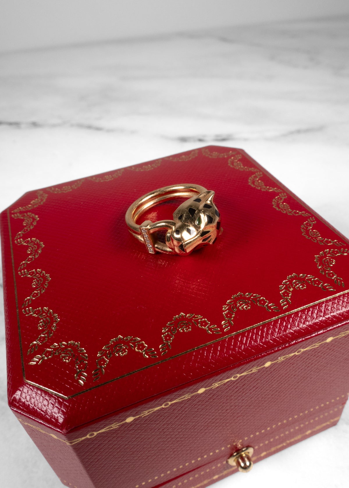 Cartier 18K Yellow Gold Diamond, Emerald & Onyx Panthère Ring