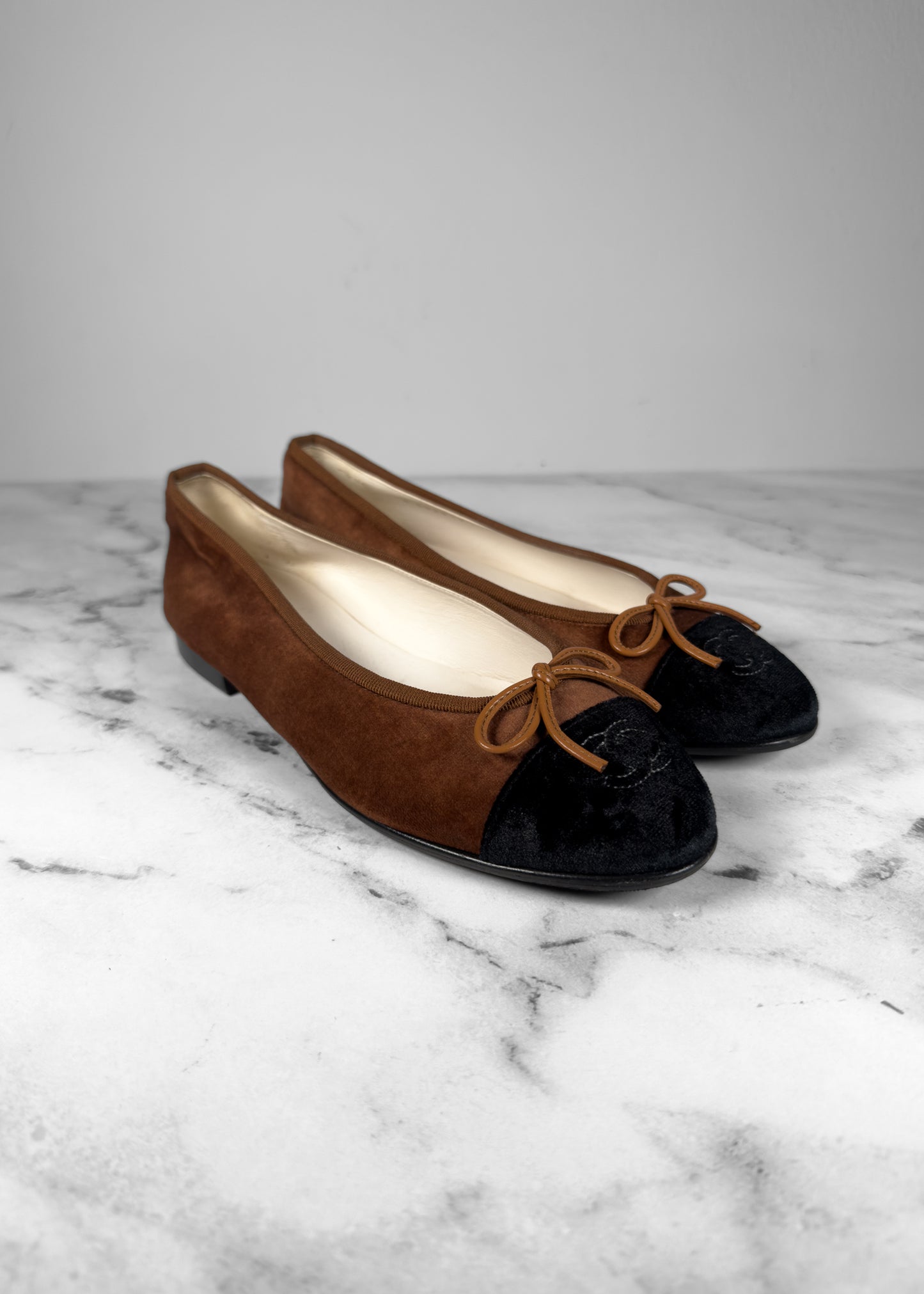 Chanel 2024 Interlocking CC Logo Ballet Flats