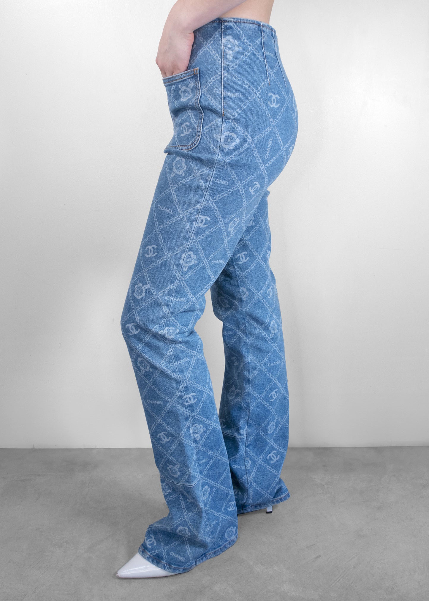 Chanel 2023 Métier d’Arts Printed Denim CC Logo Blue & White