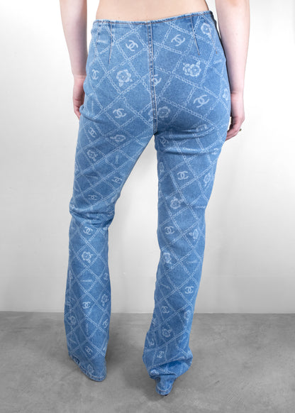 Chanel 2023 Métier d’Arts Printed Denim CC Logo Blue & White