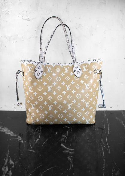 Louis Vuitton Monogram Giant Neverfull MM Kaki Tote