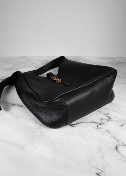 Saint Laurent Leather Le 5 à 7 2023