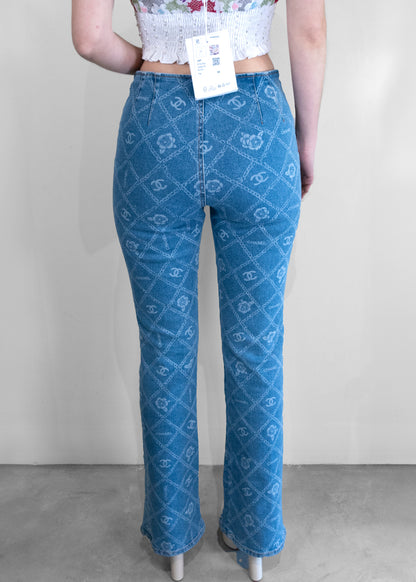 Chanel 2023 Métier d’Arts Printed Denim CC Logo Blue & White