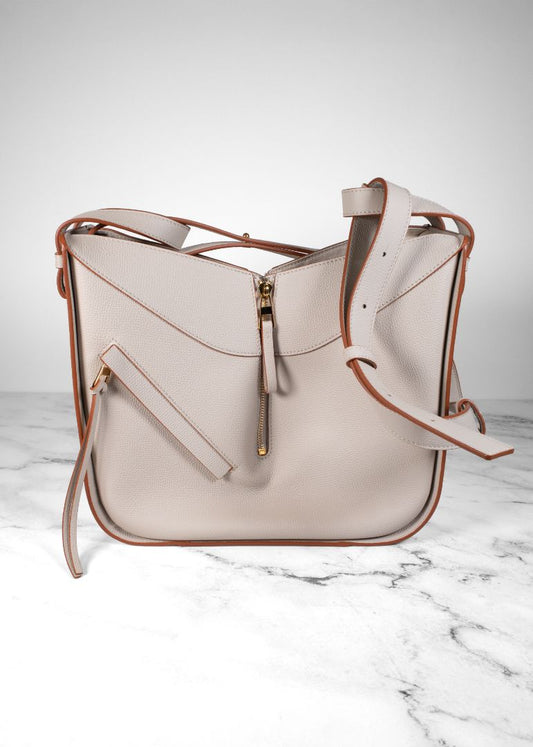 Loewe Beige Leather Shoulder Bag With A Tan Trim And Gold Zipper Detail