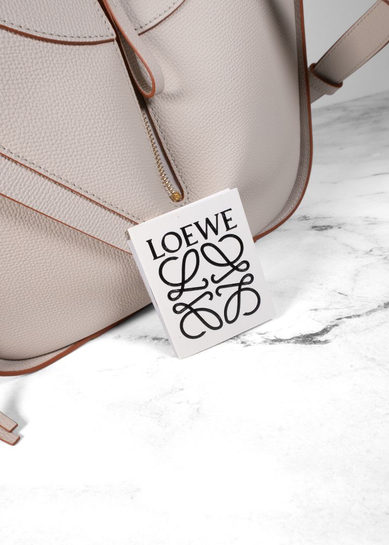 Loewe Beige Leather Shoulder Bag With A Tan Trim And Gold Zipper Detail