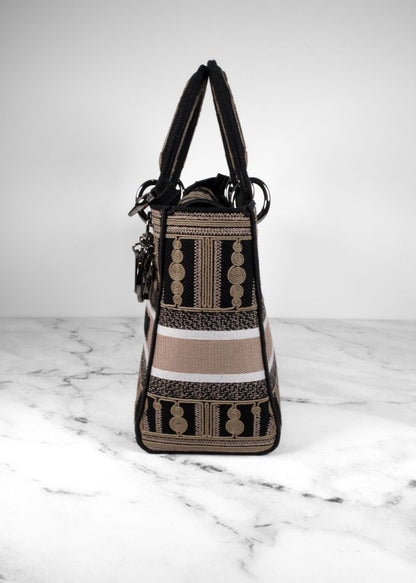 Dior Black/beige Embroidered Canvas Bag With Strap