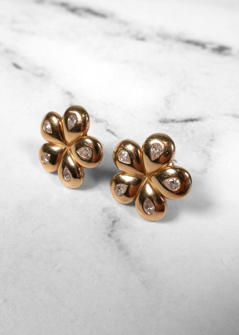 Brent Neale Gold Mini Petal Flower Earrings