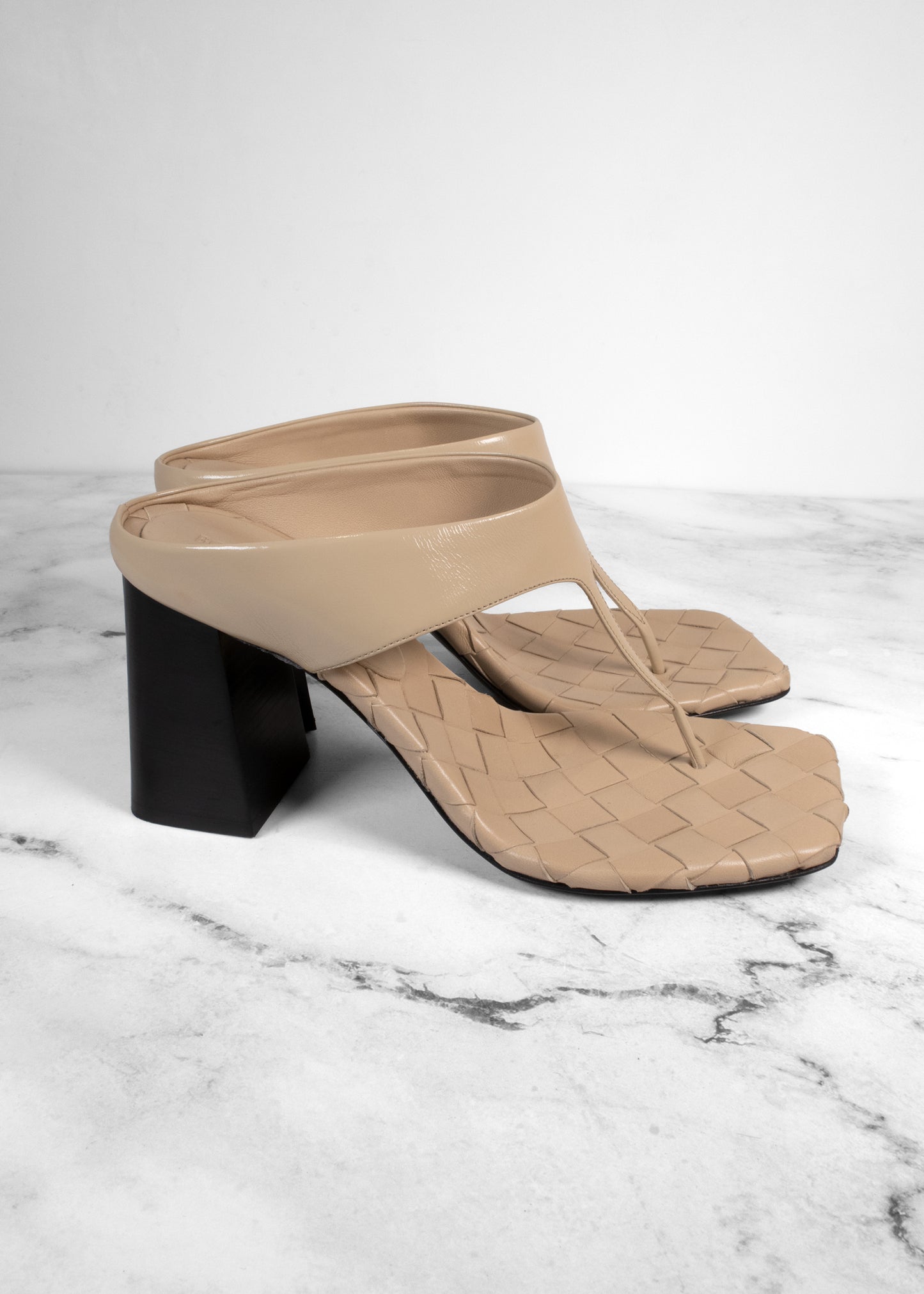 Bottega Veneta Marella Intrecciato Leather Thong Sandals