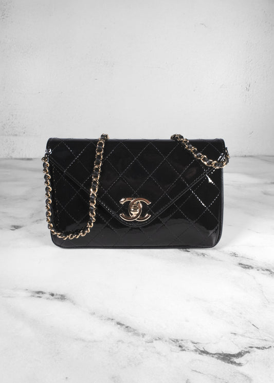 Chanel Fall-Winter 2024/25 Black Patent Calfskin Wallet on Chain