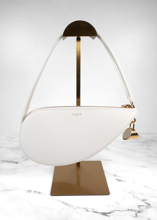 Alaïa Le Teckel Grained Leather Shoulder Bag